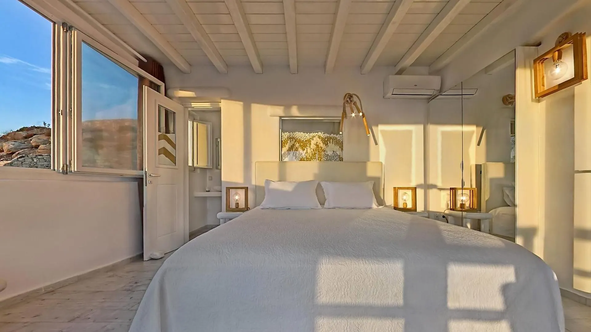 M11 - Mykos Villa - Luxury Oasis In Kastro Mykonos Town