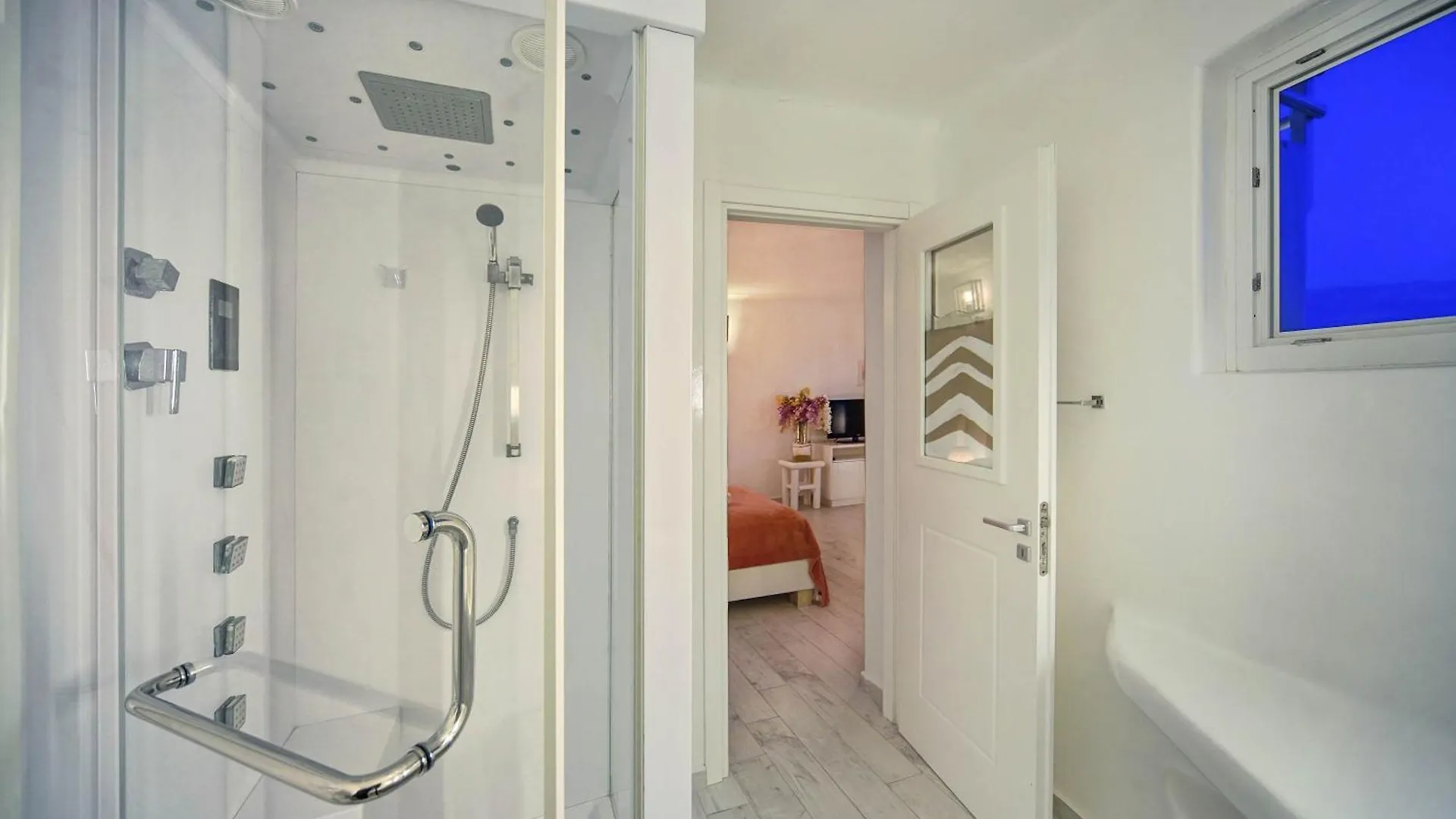 M11 - Mykos Villa - Luxury Oasis In Kastro Mykonos Town