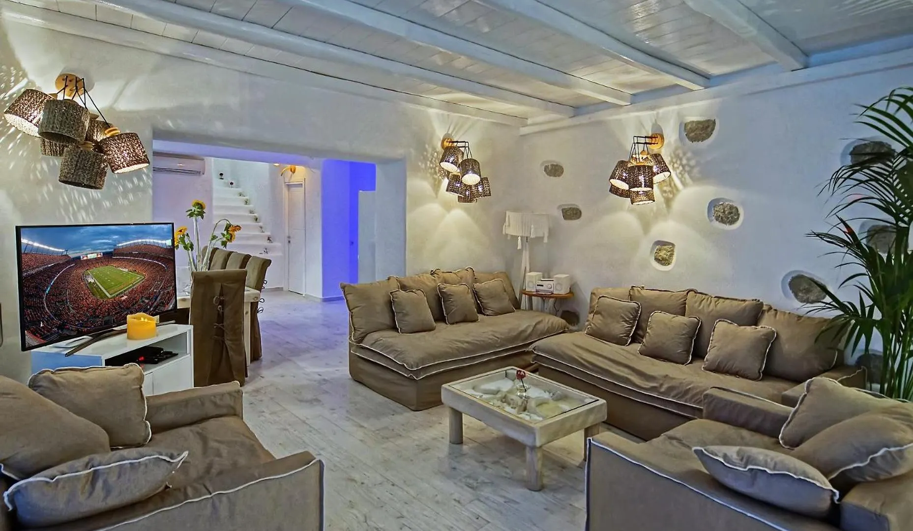 M11 - Mykos Villa - Luxury Oasis In Kastro Mykonos Town