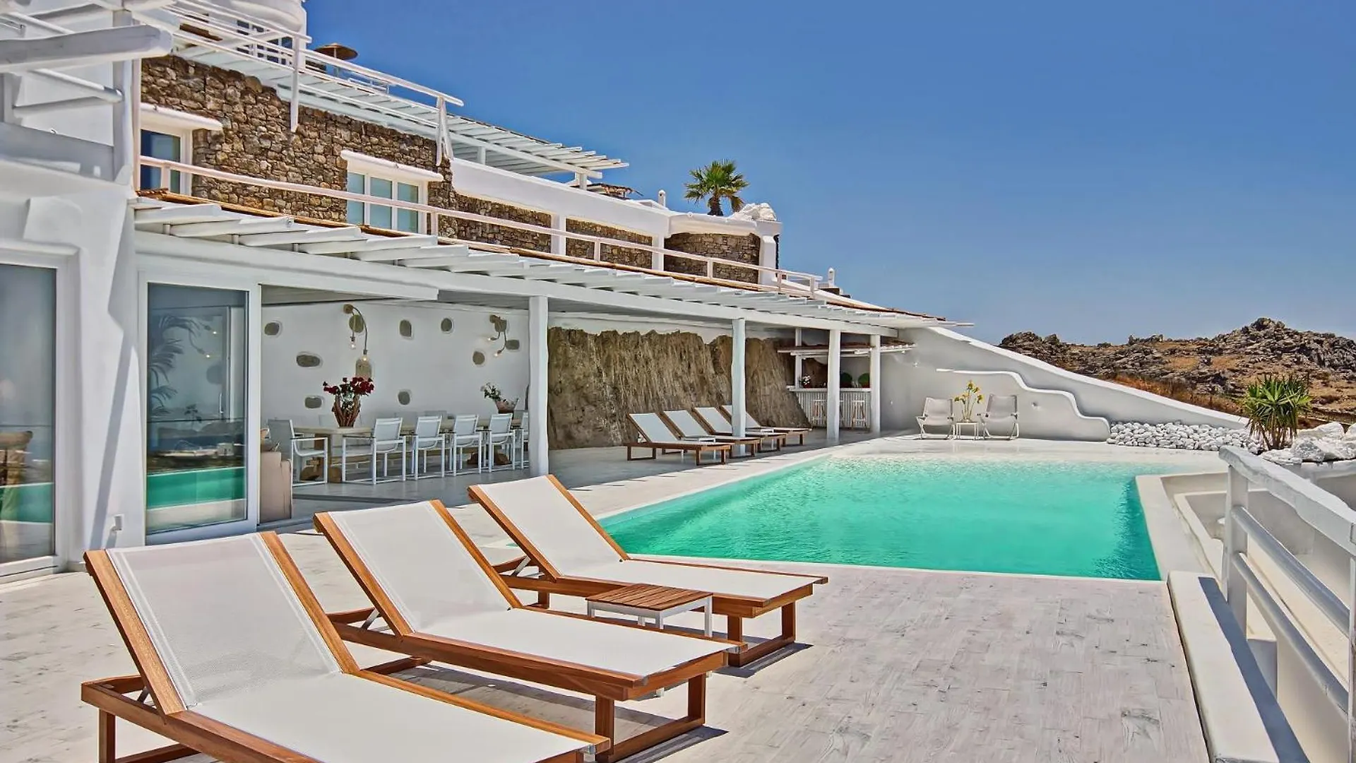 M11 - Mykos Villa - Luxury Oasis In Kastro Mykonos Town