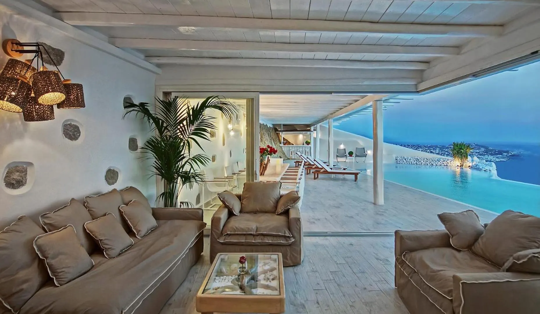 M11 - Mykos Villa - Luxury Oasis In Kastro Mykonos Town