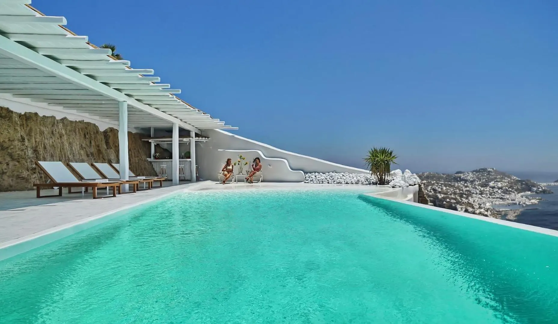 M11 - Mykos Villa - Luxury Oasis In Kastro Mykonos Town